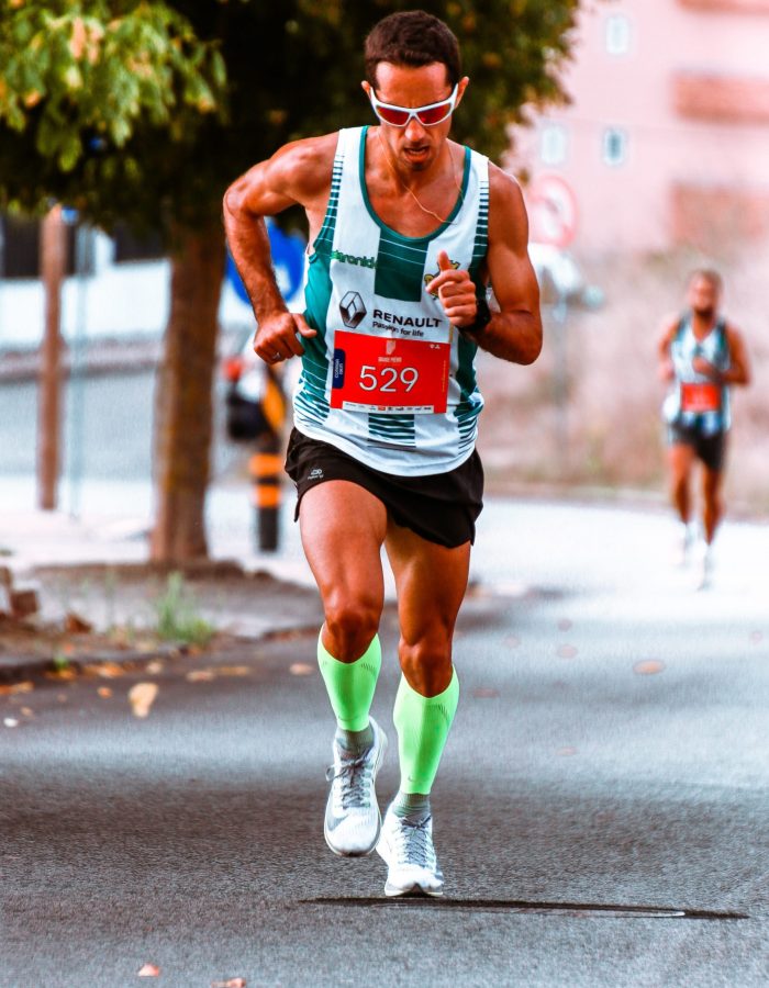 גבר במהלך ריצת מרתון